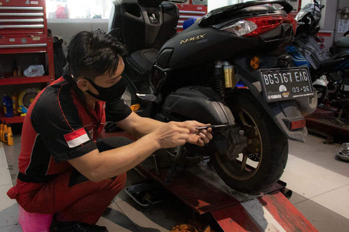 Minggu, Bengkel Yamaha Palembang Tetap Buka