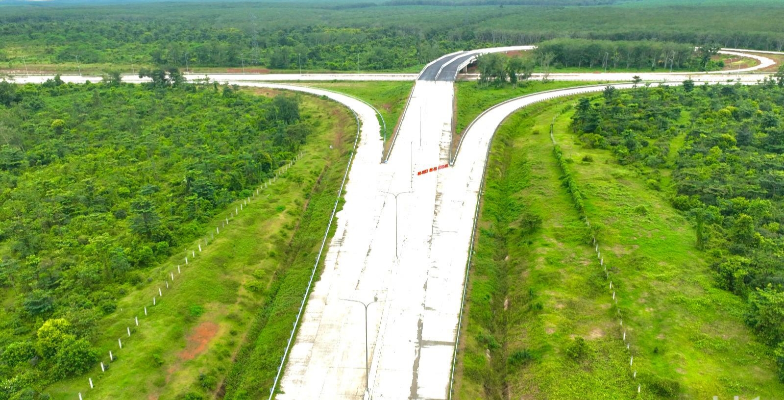 Mulai Besok, 3 Ruas Tol Trans Sumatera Difungsionalkan, Hanya Bisa Dilalui 8 Jam Saja untuk Kendaraan Tertentu