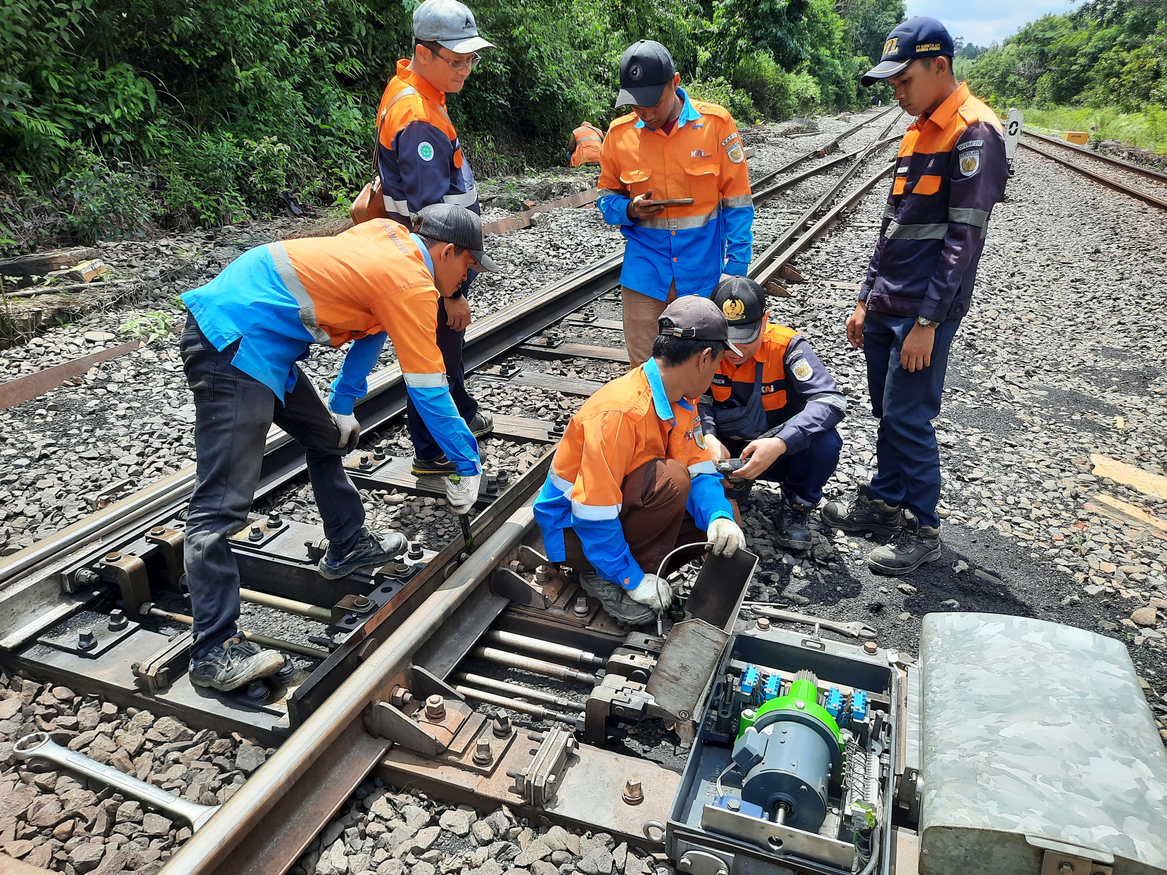 Transformasi Digital Perkeretaapian: 21 Stasiun di Divre III Palembang Sudah Gunakan Persinyalan Elektrik KA