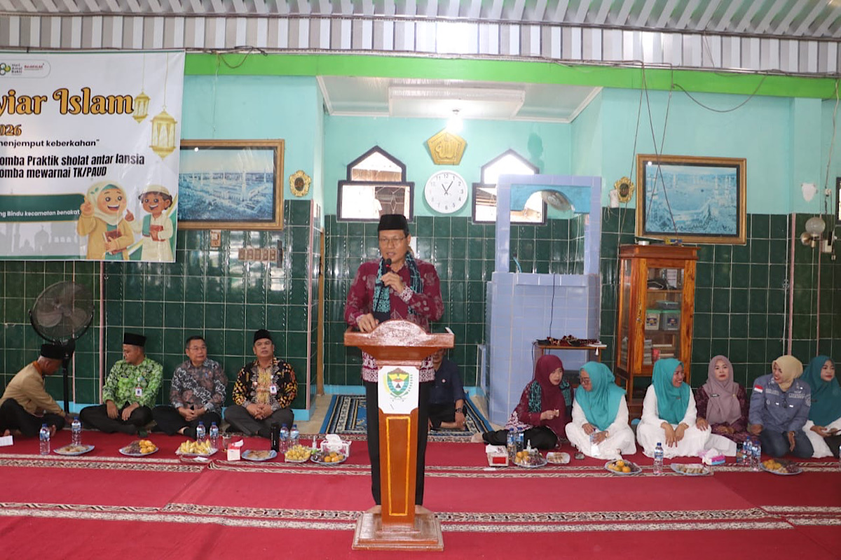 Bupati Muara Enim H Edison Beri Santunan Kepada Guru Ngaji