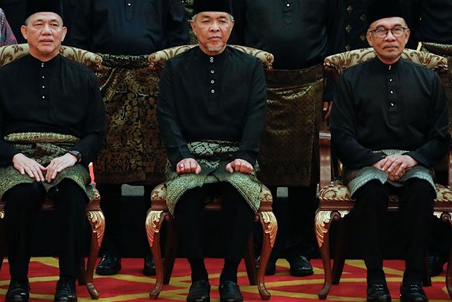 Cinta Pengkhianat