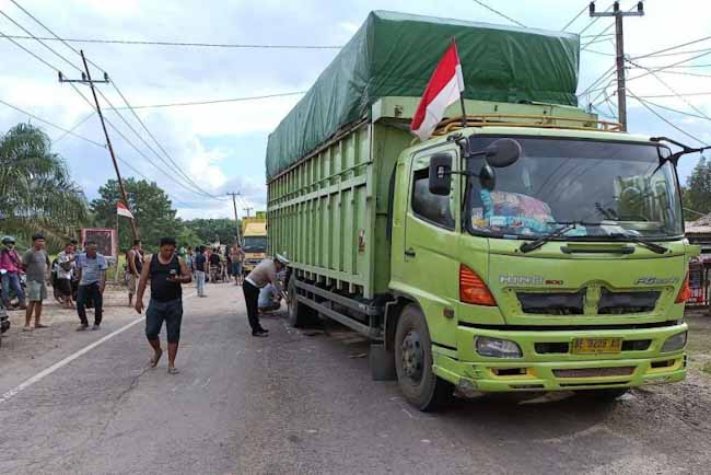 Terjebak Lubang di Jalintim Palembang-Jambi, Pengendara Motor Tewas di Tempat, Innalillahi