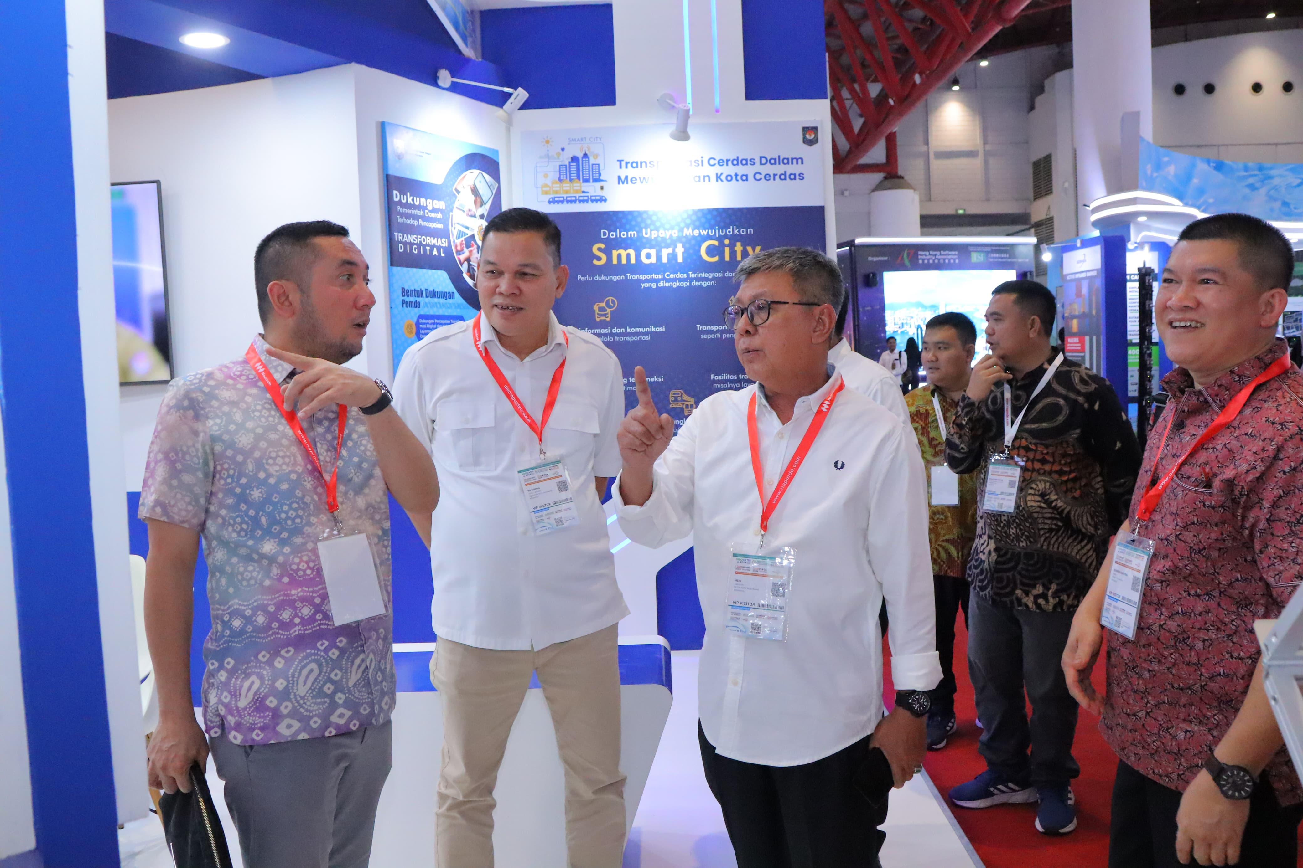 Asisten I Palembang Hadiri Opening ITE 2024, Diskominfo Pelajari Smart City