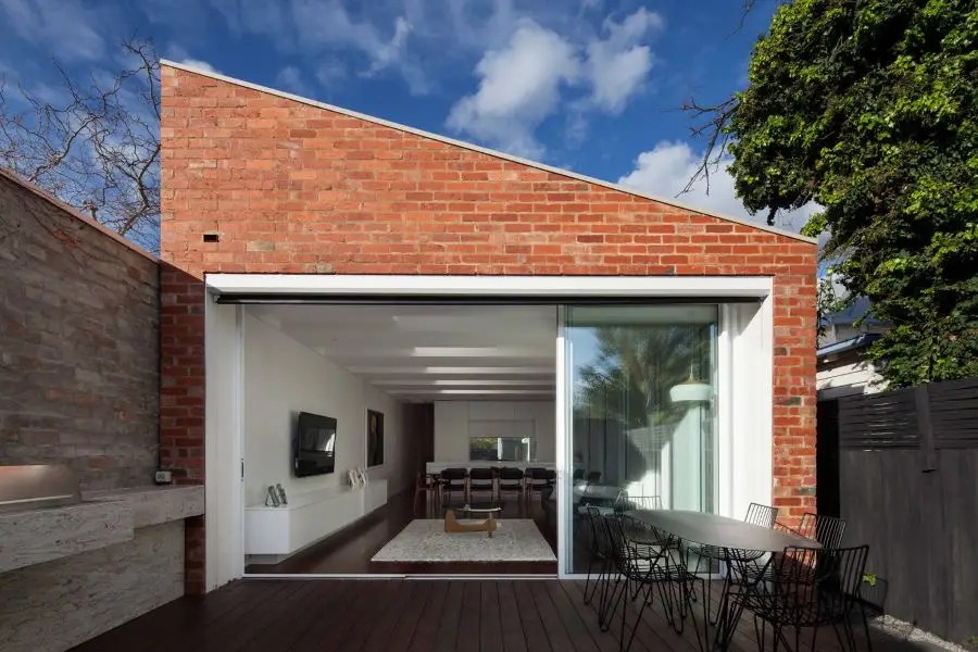 Tak Kalah Menawan, 5 Ide Desain Interior Rumah Minimalis Pakai Konsep Batu Bata, Lebih Dingin dan Natural