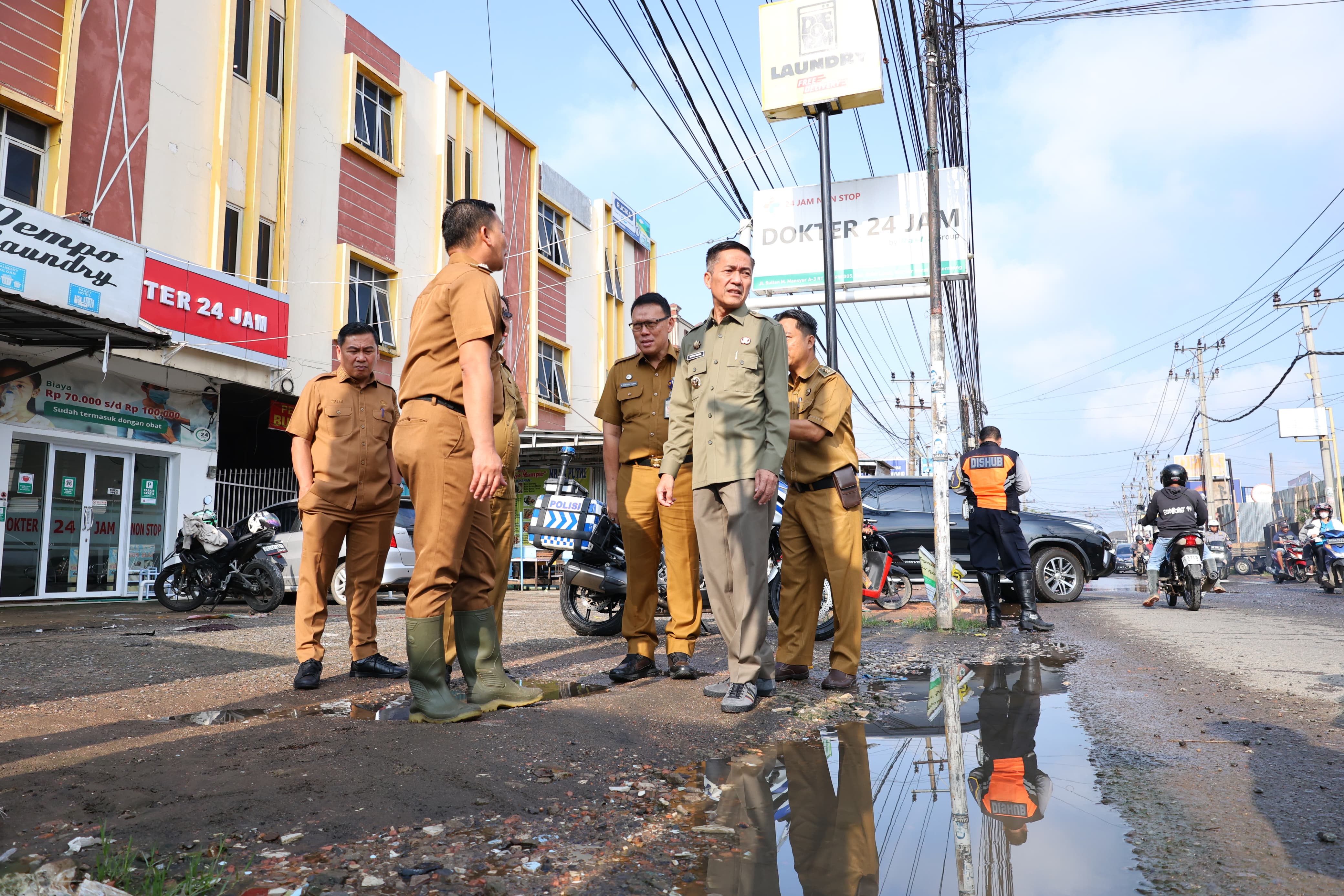 Sinergi Pemkot Palembang Bersama Pemprov Sumsel Perbaiki 150 Meter Jalan Sultan M Mansyur