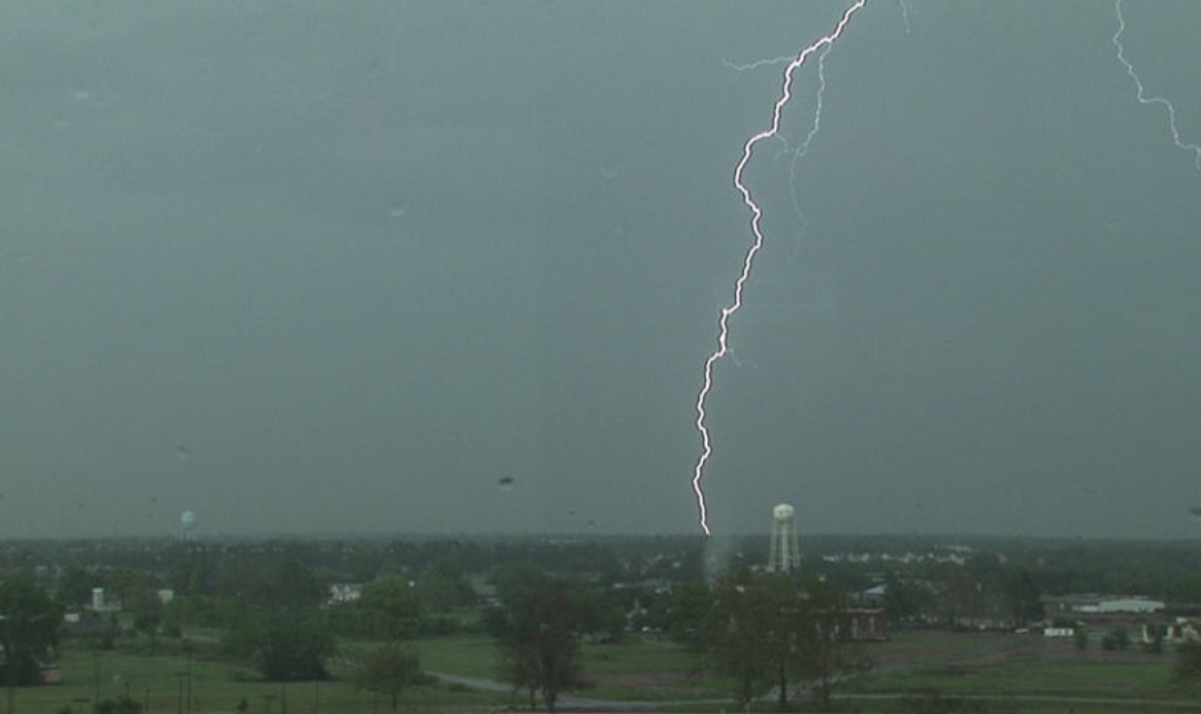 Pekerja Sawit Meninggal Dunia Tersambar Petir Saat Berteduh di Poskodal
