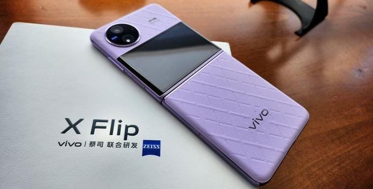 Vivo X Flip Pesaing Baru Smartphone Lipat Segmen Flagship, Desain Modern dengan Frame Alumunium Kokoh