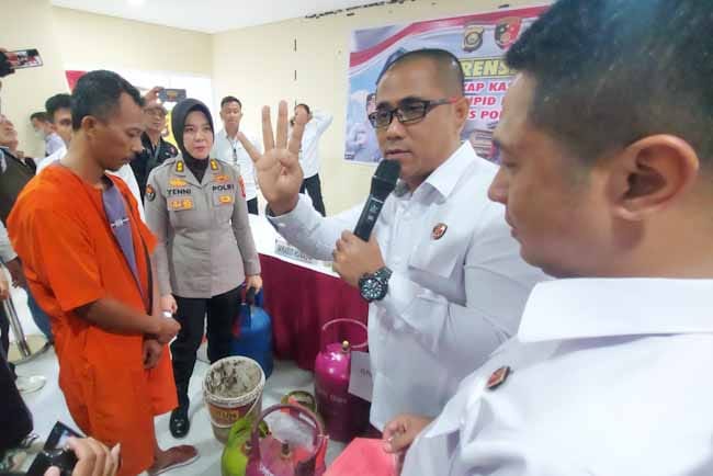 Polda Sumsel Bongkar Bisnis Gas Elpiji Oplosan, Dijual ke Mini Market di Kabupaten PALI dan Muara Enim