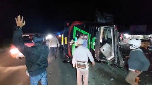 Mencekam! Detik-detik Kecelakaan Bus Pariwisata di Turunan Ciater Subang, Warga Dengar Pekikan Takbir!