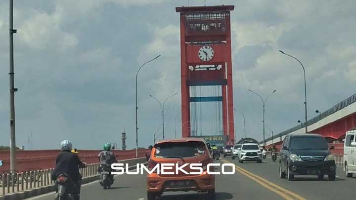 Jembatan Ampera Ditutup Selama 3 Jam, Saat Berlangsung Sholat Ied Di Masjid Agung Palembang  