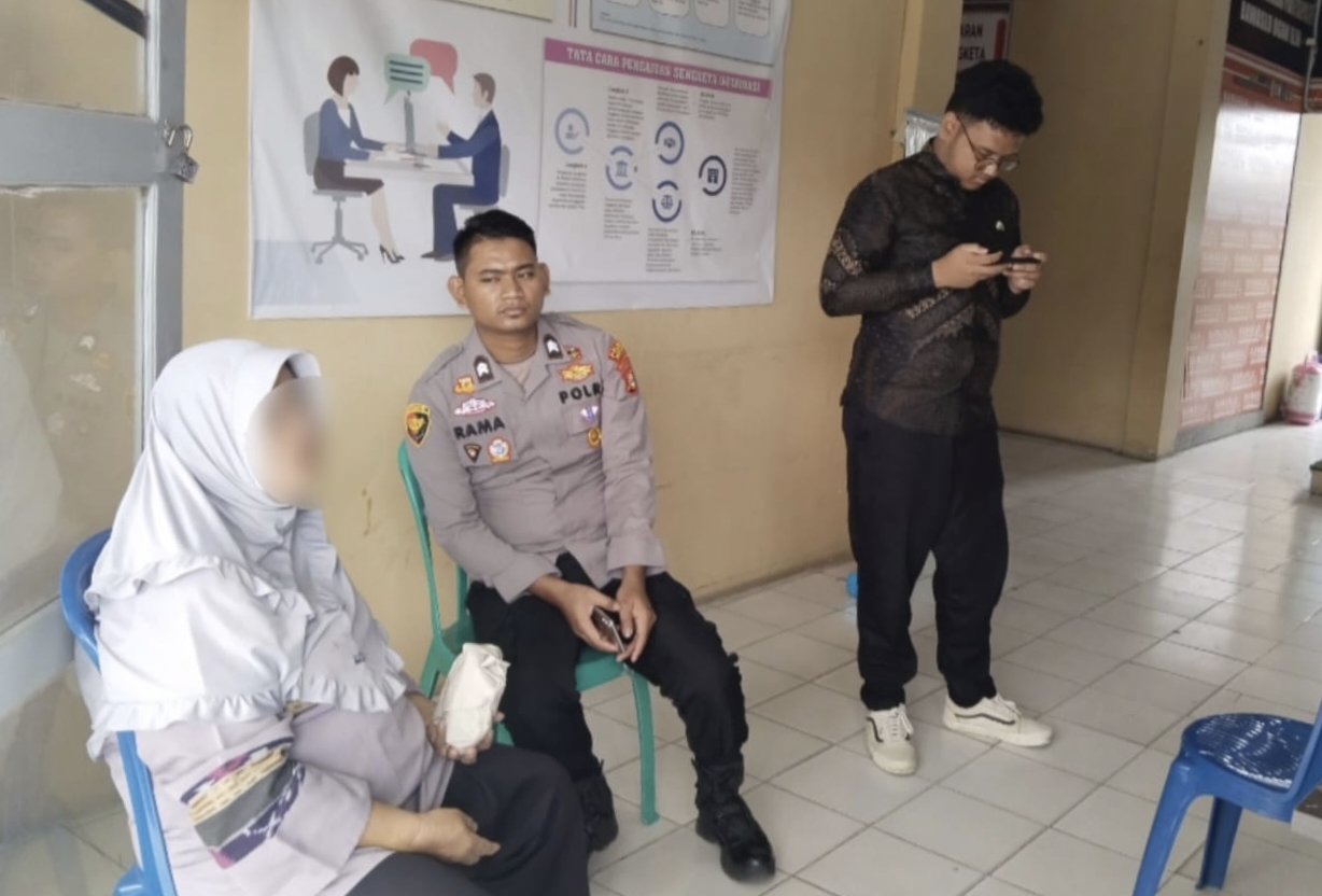 Seorang Petugas Pelipat Surat Suara di Ogan Ilir Jadi Korban Hipnotis, Pelaku Terekam CCTV