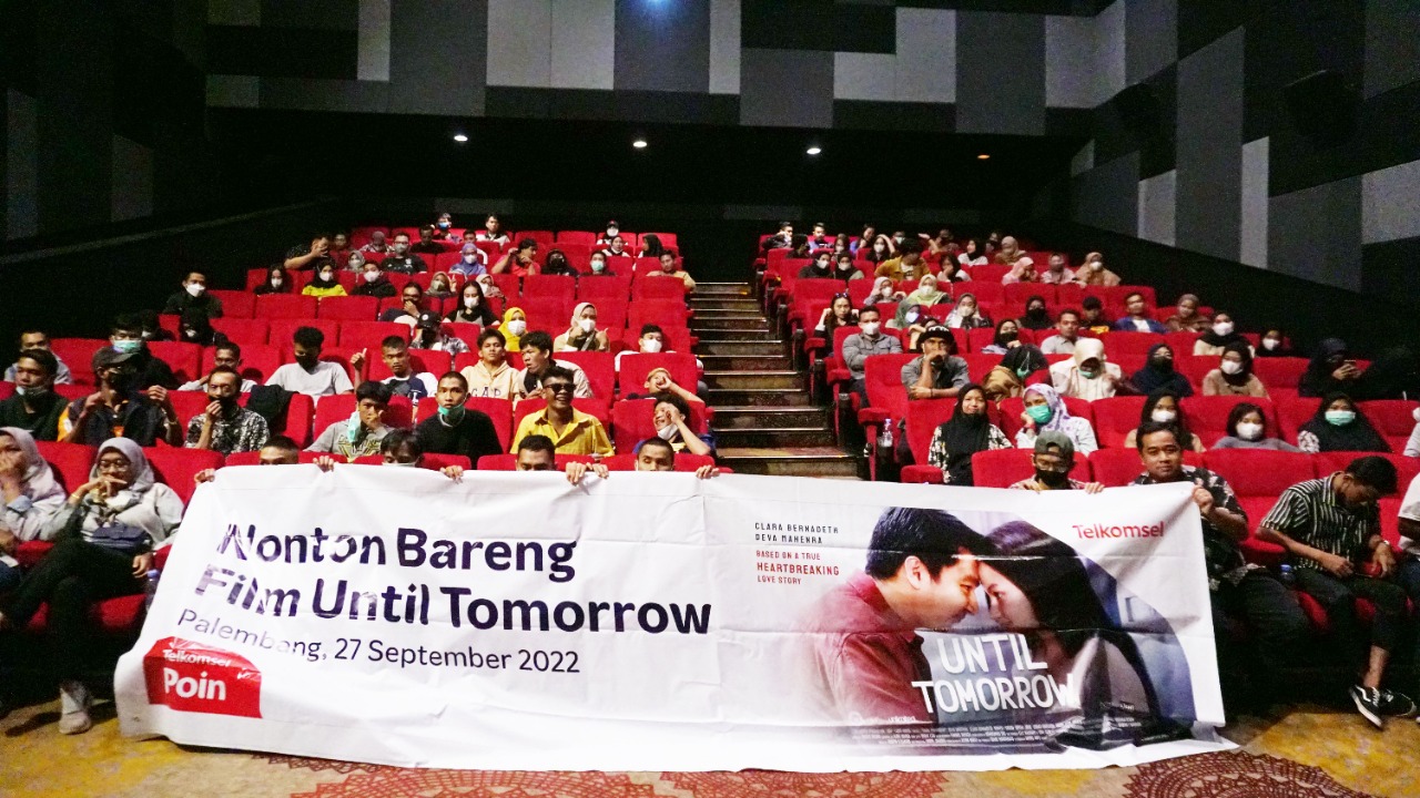 Tukar Poin, Telkomsel Ajak Pelanggan Palembang Nobar Film Until Tomorrow