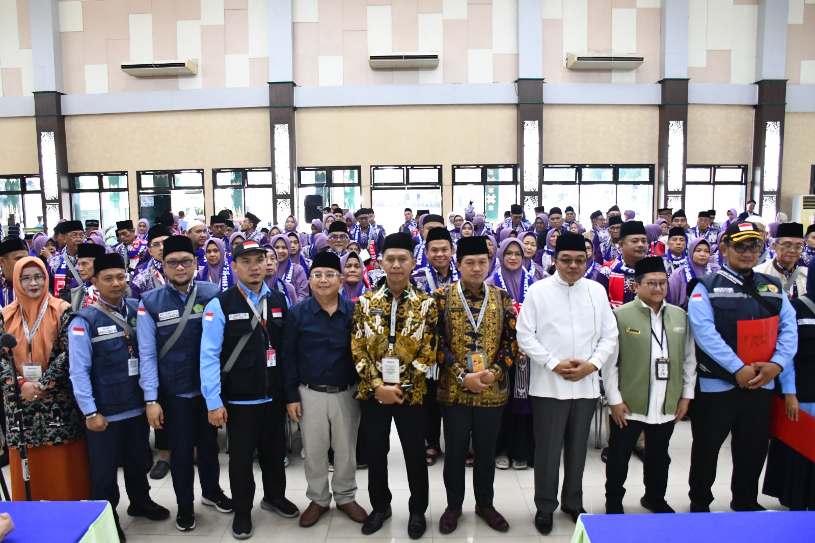 Proses Pemberangkatan Jemaah Haji Gelombang Pertama Embarkasi Palembang Sisakan 1 Kloter Lagi