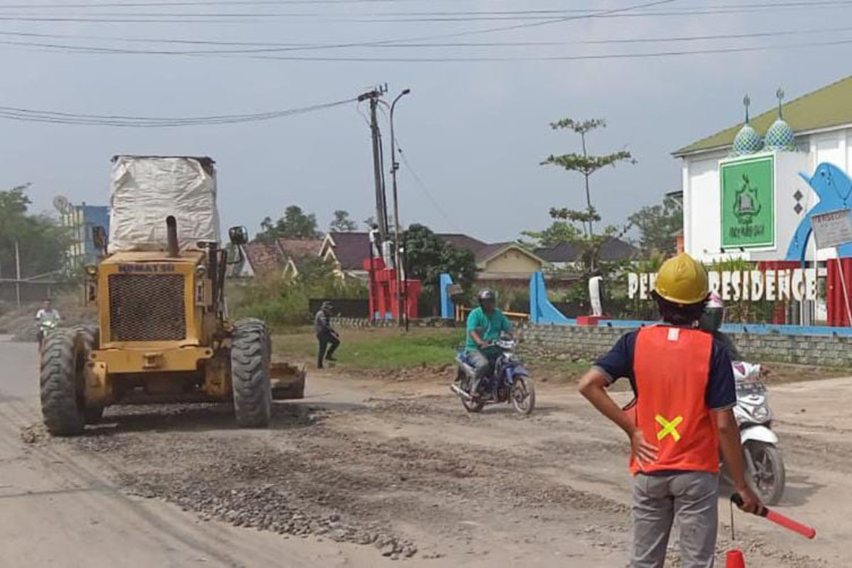 Jalan Tegal Binangun Siap Mulus, Warga Tak Sabar Menanti Perubahan!