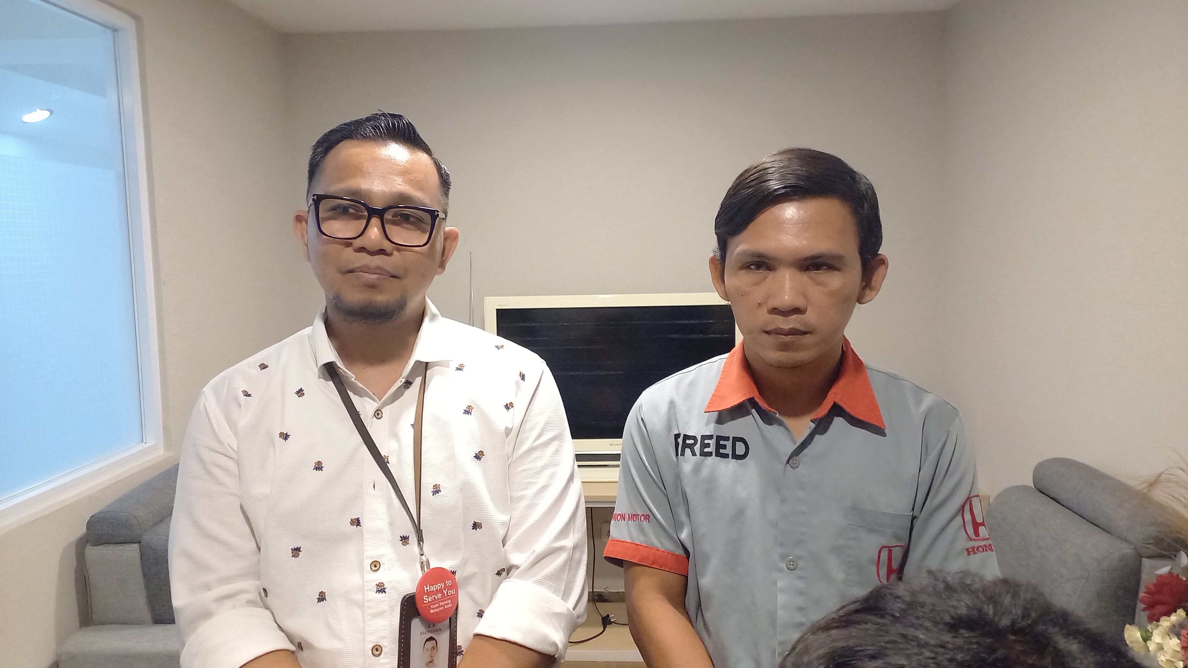 Office Boy yang Menabrakan Honda Brio di Showroom Union Plaju Minta Maaf 