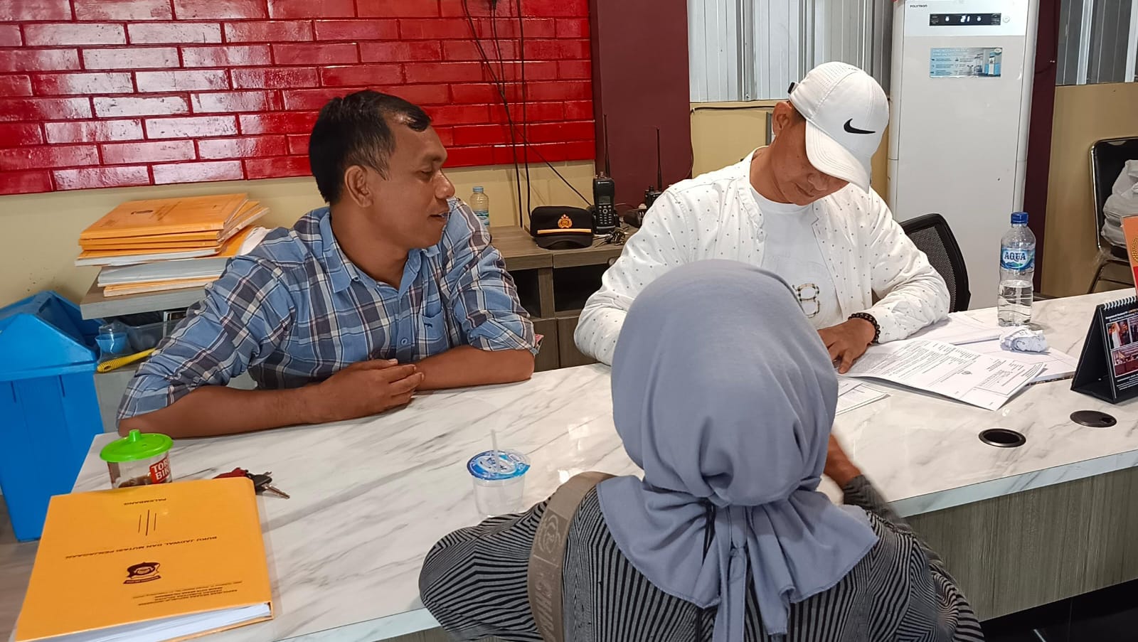 Terima Telpon dari Orang Mengaku Pegawai Bank BRI dan Dapat Hadiah Undian, Uang Simpanan Ibu Ini Raib