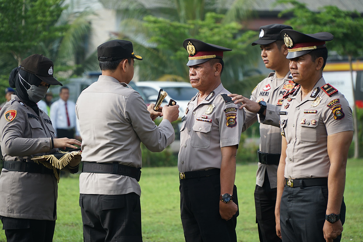 73 Personel Polres OKI Naik Pangkat, Kapolres Ucapkan Selamat