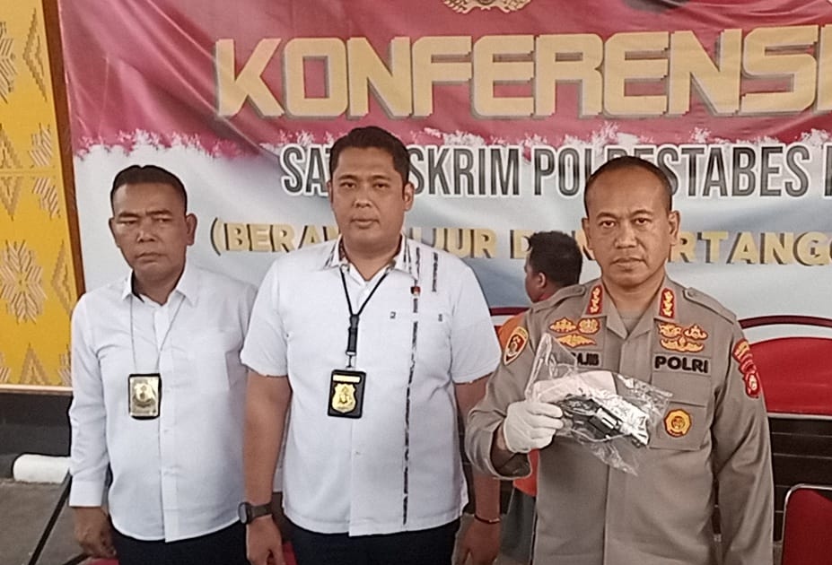 Pedagang Pecel Lele di Jalan Radial Palembang Miliki Senpi Rakitan Revolver Lengkap dengan Amunisinya