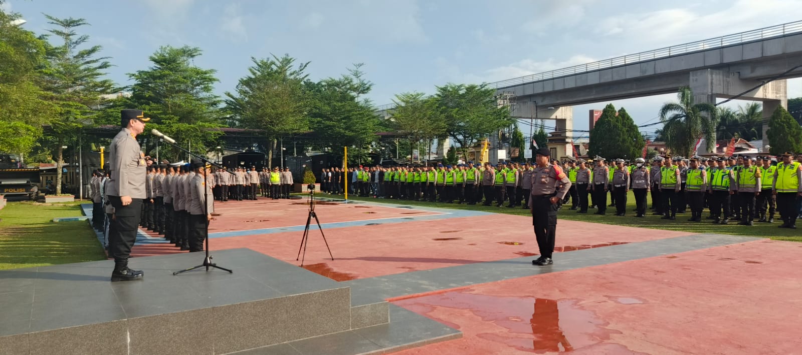 Gelar Pasukan Ribuan Personel Dikerahkan Momen Kemerdekaan RI, Pantau Giat Warga hingga ke Lorong 