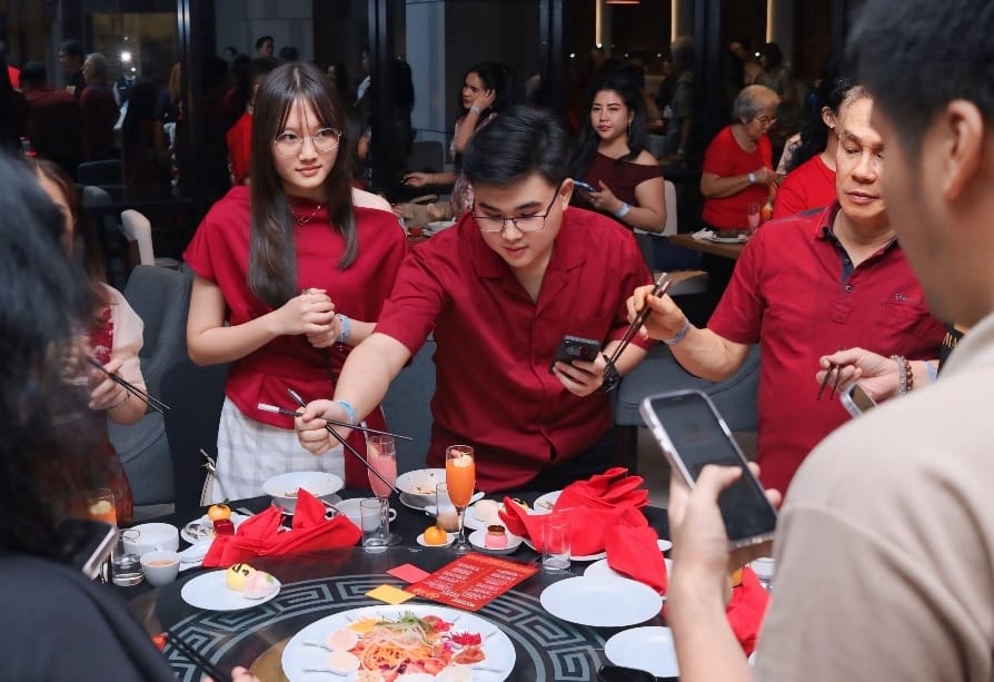 Wyndham Opi Hotel Palembang Rayakan Imlek 2026 Lewat Prosperity Reunion Dinner