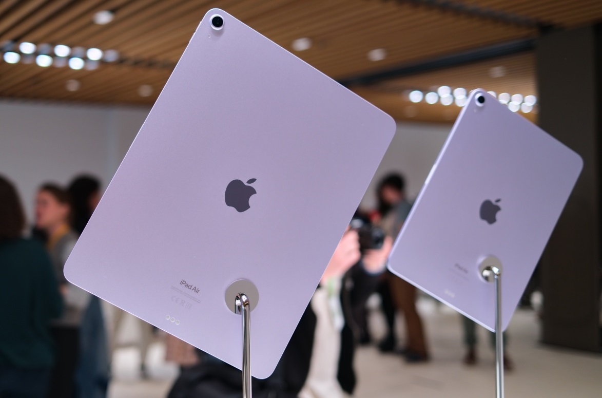 Harga Terbaru iPad Air M2 13 Inci, Tablet yang Dirancang untuk Pengguna dengan Mobilitas Tinggi 