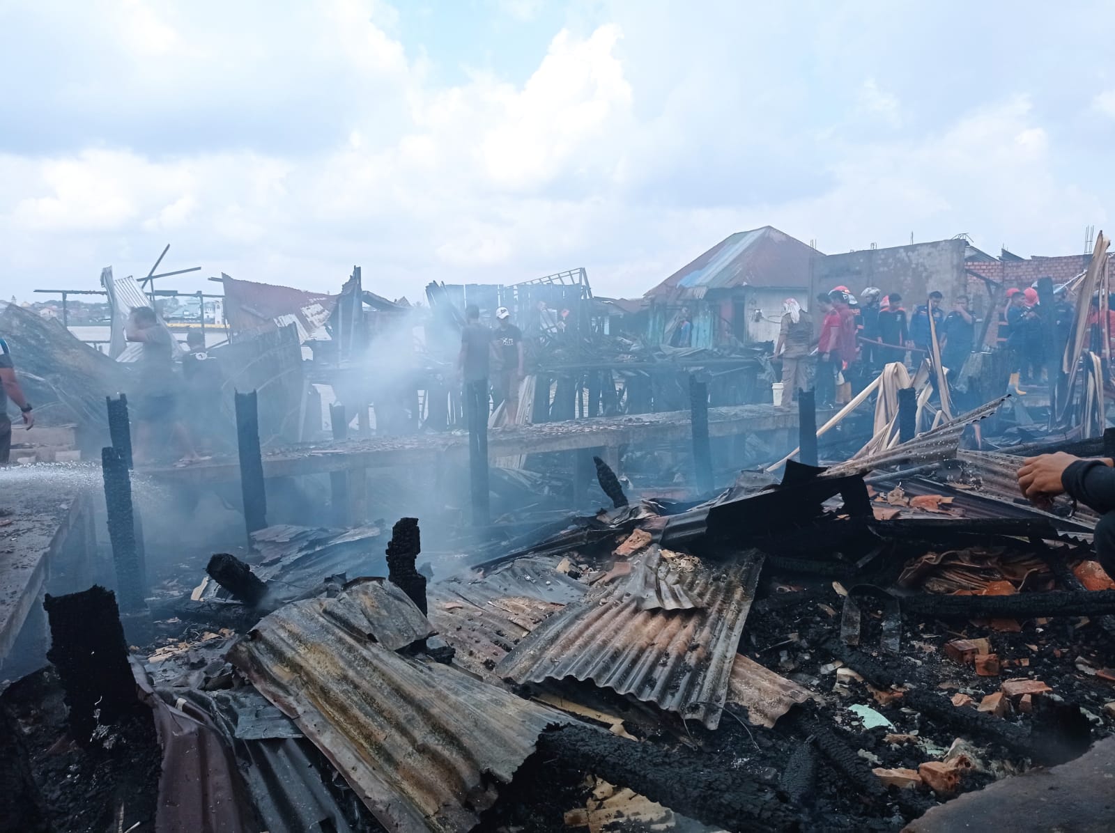 Kawasan Padat Penduduk 1 Ilir Membara