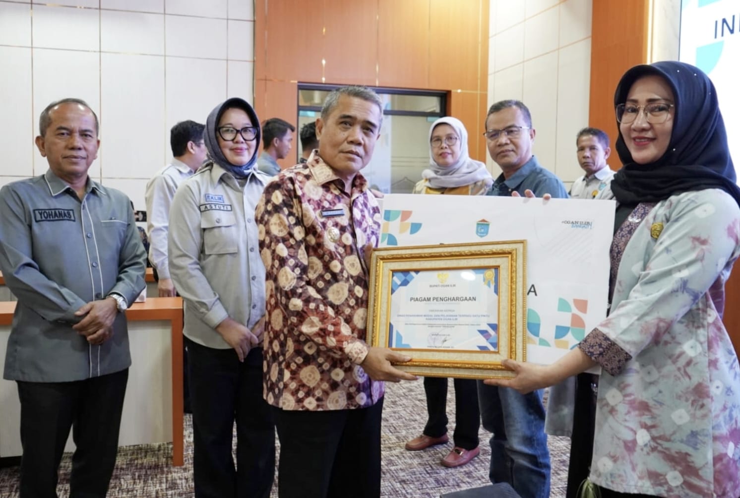 Balitbangda Ogan Ilir Berikan Penghargaan IGA ke OPD yang Paling Banyak Inovasi, Wabup Sampaikan Apresiasi