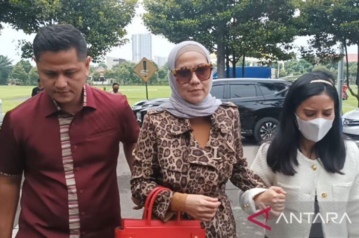 Mantap Bercerai, Venna Melinda Curhat Minta Dukungan 