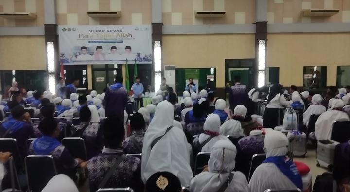 Kloter Pertama CJH OKU Timur Tiba di Asrama Haji Palembang, 370 Jemaah Siap Berangkat!
