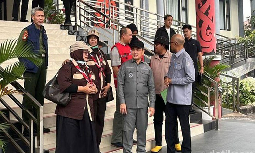 Kabut Asap Tebal, Pesawat yang Ditumpangi Menhut Gagal Mendarat di Bandara Supadio Pontianak