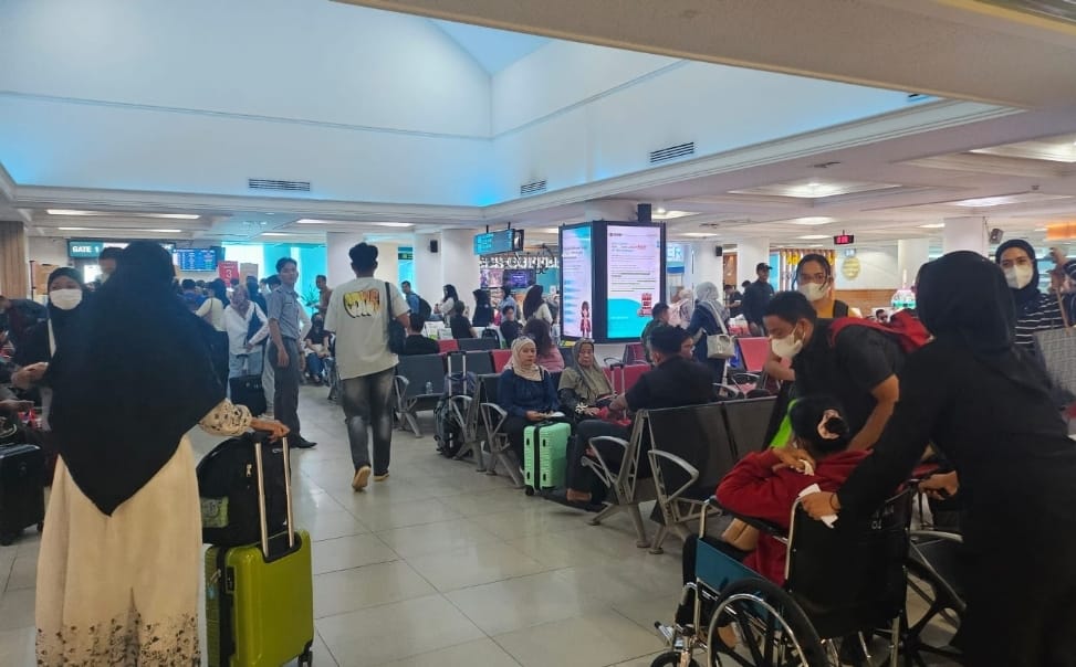 Gegara Asap Karhutla, Tiga Keberangkatan dan Dua Kedatangan Pesawat di SMB II Tertunda, Daftar Penerbangannya?