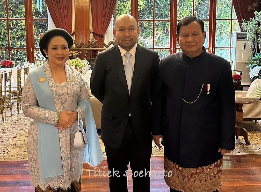 Titiek Soeharto Unggah Foto Bersama Presiden Prabowo & Didiet, Netizen Ramai-Ramai Bilang Ibu Negara