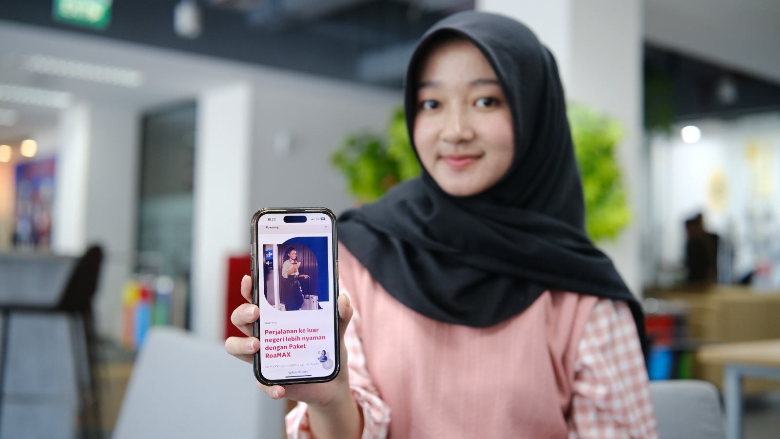 Liburan Nyaman Tanpa Ganti Kartu,Telkomsel Hadirkan Paket RoaMax Malaysia