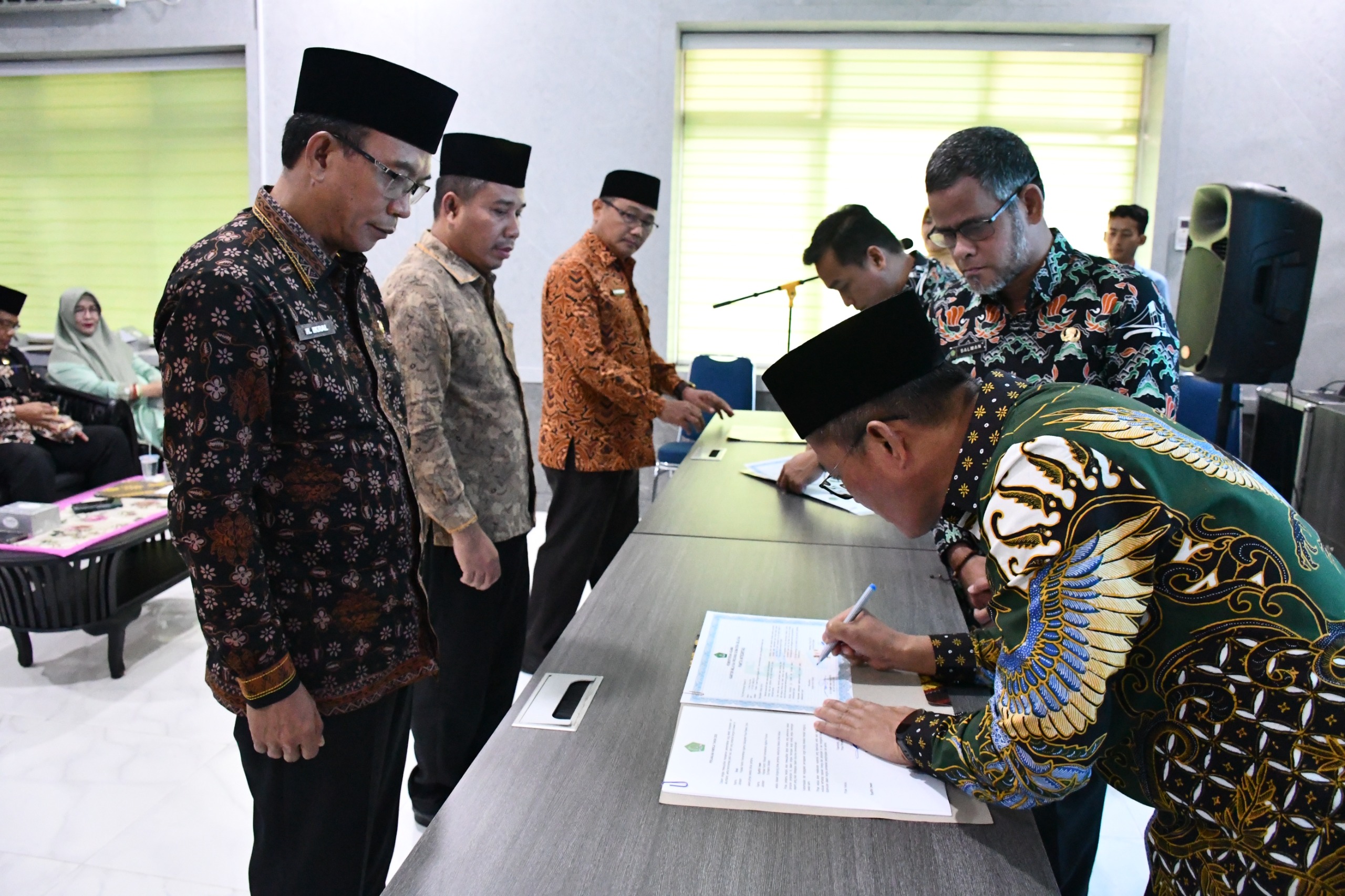 Seluruh Pejabat Eselon III Kemenag Sumsel Lakukan Penandatangan Perjanjian Kinerja 2025