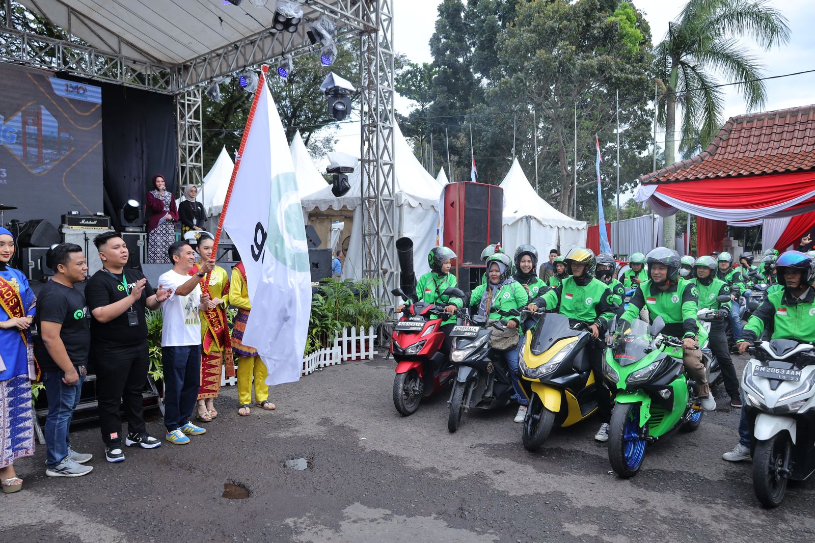 Peringati HUT Kota Palembang, Puluhan Mitra Driver Gojek Gelar Konvoi