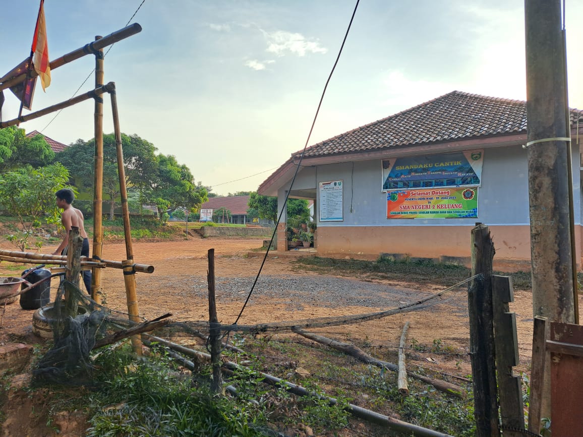 SMAN 2 Keluang Terdampak Semburan Minyak, Siswa Diliburkan, Belajar Daring 