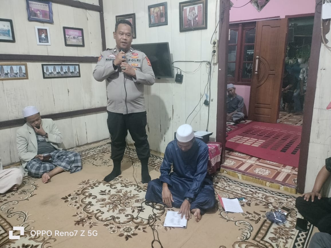 Beri Himbauan Kamtibmas Kepada Warga Kemayoran, Polisi RW Dialogis Langsung dengan Warga 