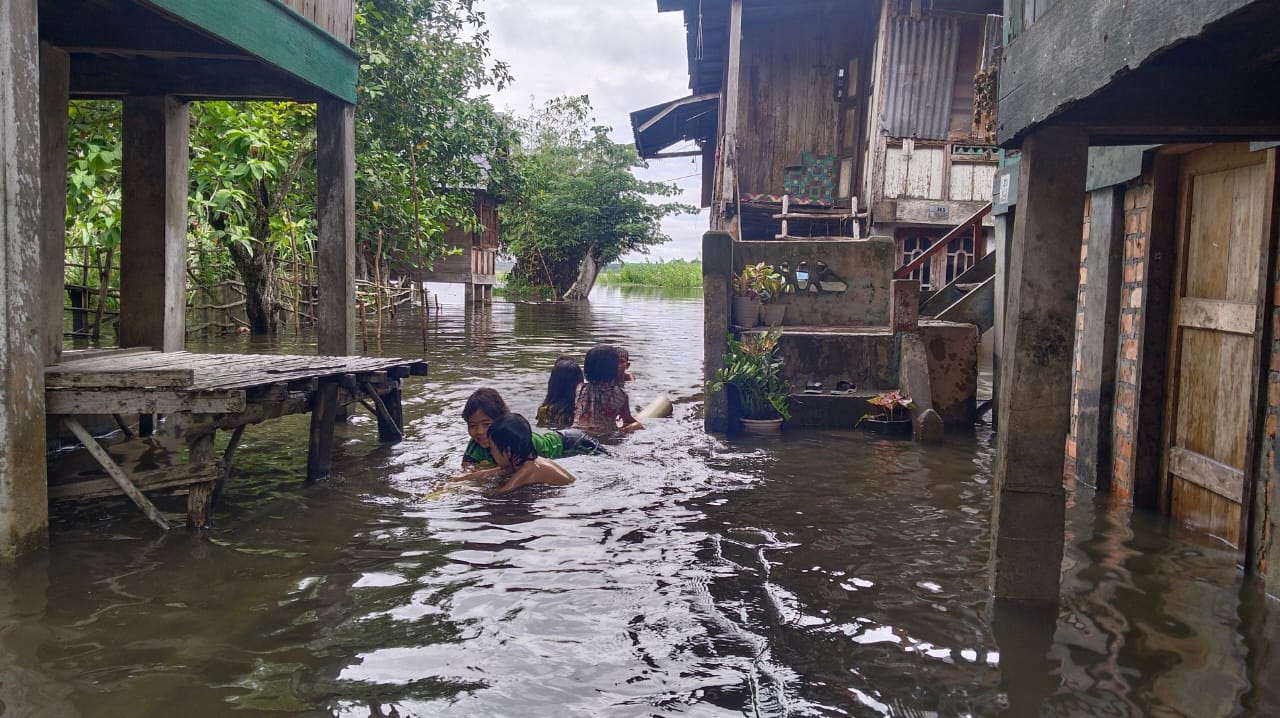 Hujan Deras dari Sore Hingga Malam, Ribuan Rumah di Ogan Ilir Terendam Air, Termasuk Akses ke Tanjung Senai