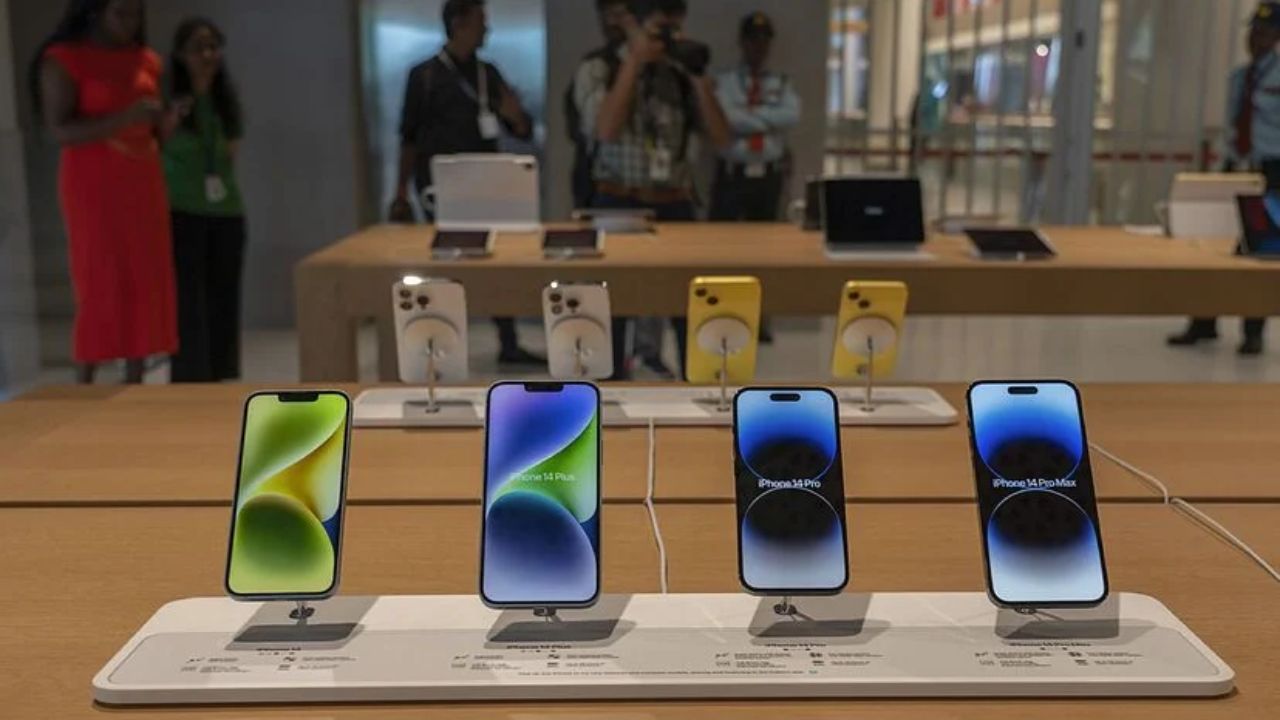 Harga iPhone 15 Terbaru: HP Fotografi Andalan yang Hadir dengan Kamera 48 MP yang Kian Terjangkau!