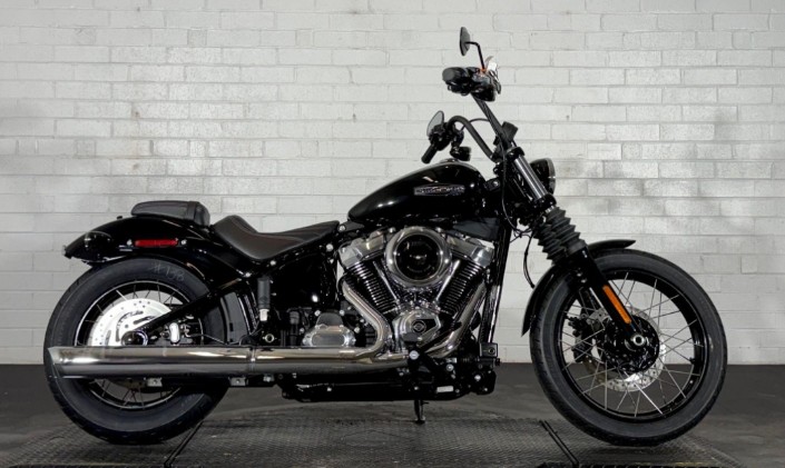 Mengenal Harley-Davidson Deadwood 2026 Yang Baru Dirilis, Cruiser Bobber Bermesin Milwaukee-Eight 117