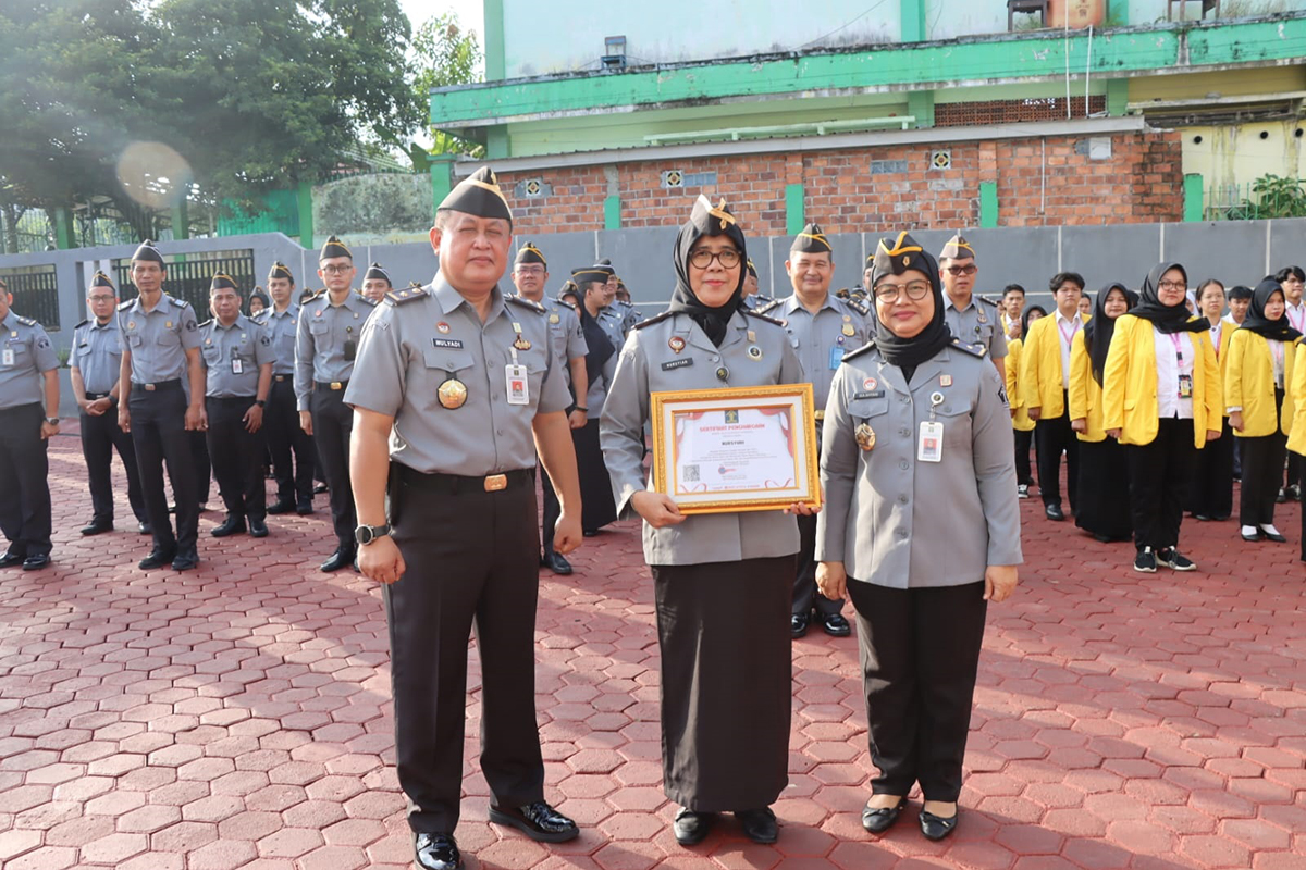 Kemenkumham Sumsel Semangat PASTI, Nursyiah Raih Penghargaan Pegawai Teladan