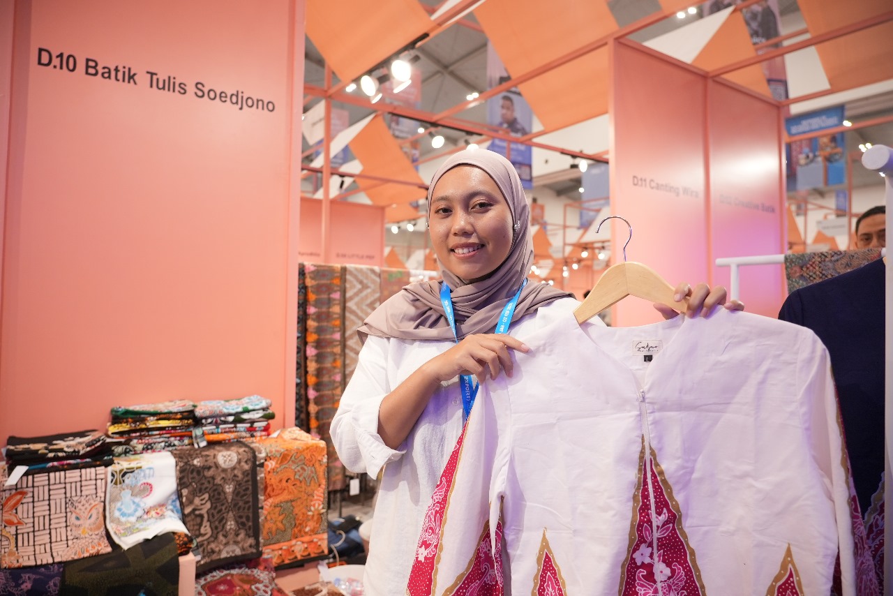 Berkat Dukungan BRI, Pengusaha Batik Tulis Lamongan Sukses Bawa Warisan Budaya ke Pasar Global