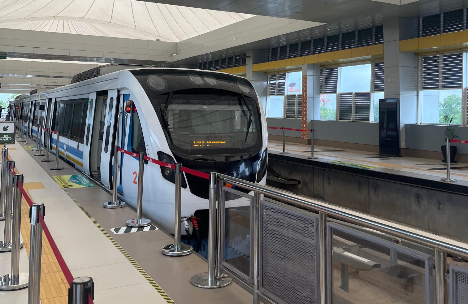 Malam Tahun Baru 2025 Kian Dekat! LRT Sumsel Angkut Penumpang Hingga Pukul 01.51 WIB 