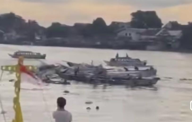 Kapal Jukung Meledak di Perairan Sungai Musi Palembang, Sejumlah ABK Hilang