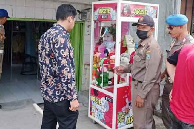 Mesin Capit Boneka Rambah Kabupaten, DPRD OKU Minta Agar Segera Ditutup Saja, Tak Ada Kontribusi Buat Daerah