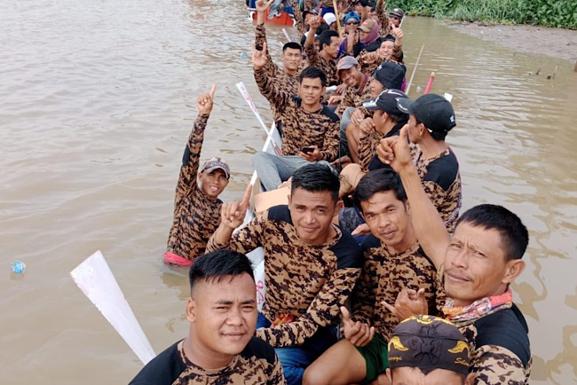 Tim Perahu Bidar Soak Batok Banjir Ucapan Selamat, Sukses Perahu Merah Berkat Kerja Keras dan Sponsor Pemdes