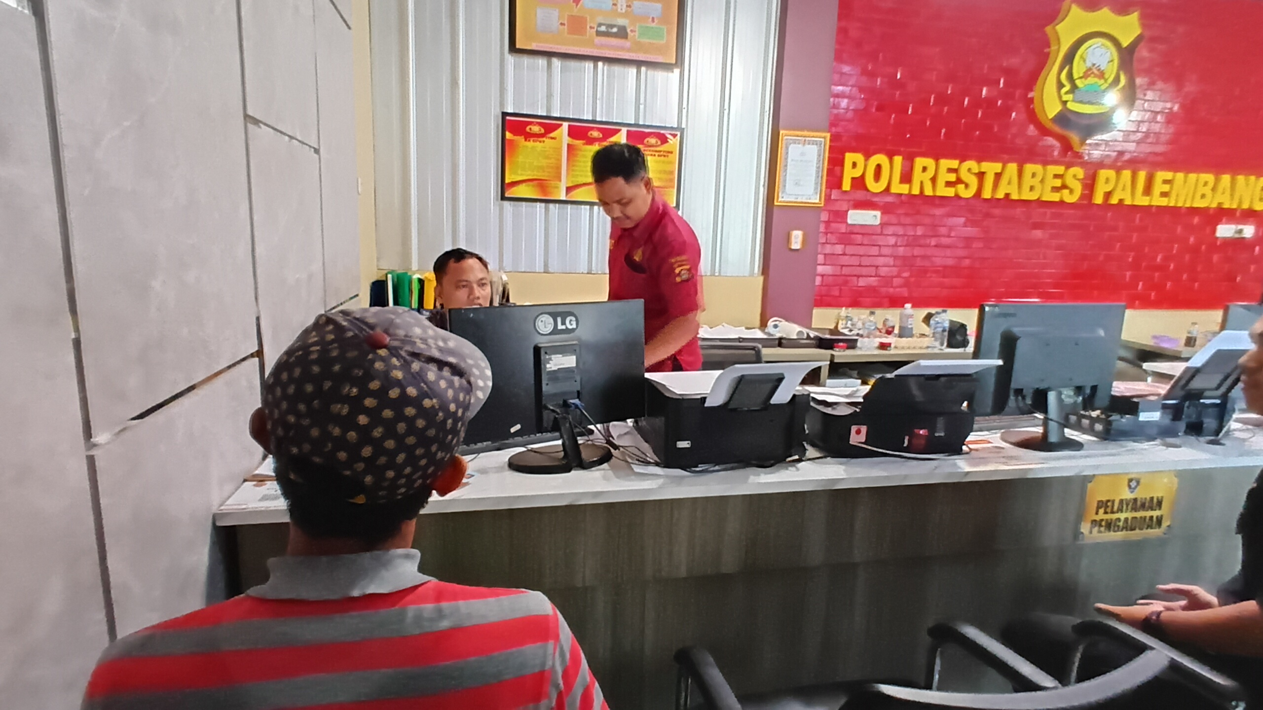 Tanya Baik-Baik Kenapa Istrinya Dihina di Medsos, Pria di Palembang Jadi Korban Pengeroyokan Pasutri 