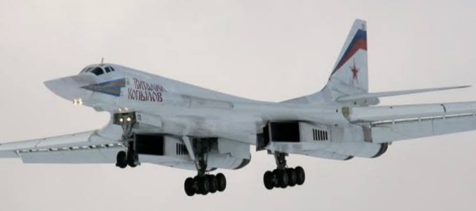 B-2 Spirit AS Dibilang Belum Terbukti, Netizen Jagokan Pesawat Tempur TU 60 Rusia 