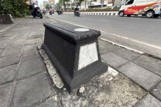 Misteri Makam Kecil di Trotoar Jalan Sukoharjo, Pusara Nyai Tembong Kucing Kesayangan Raja Pakubuwono X?