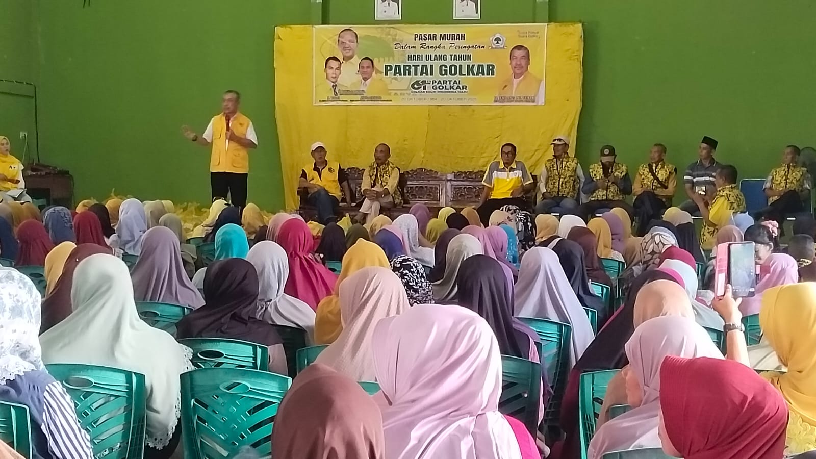 Pasar Murah Gelaran Partai Golkar Ogan Ilir Meriahkan HUT ke-61, Disambut Antusias Warga dari Berbagai Penjuru